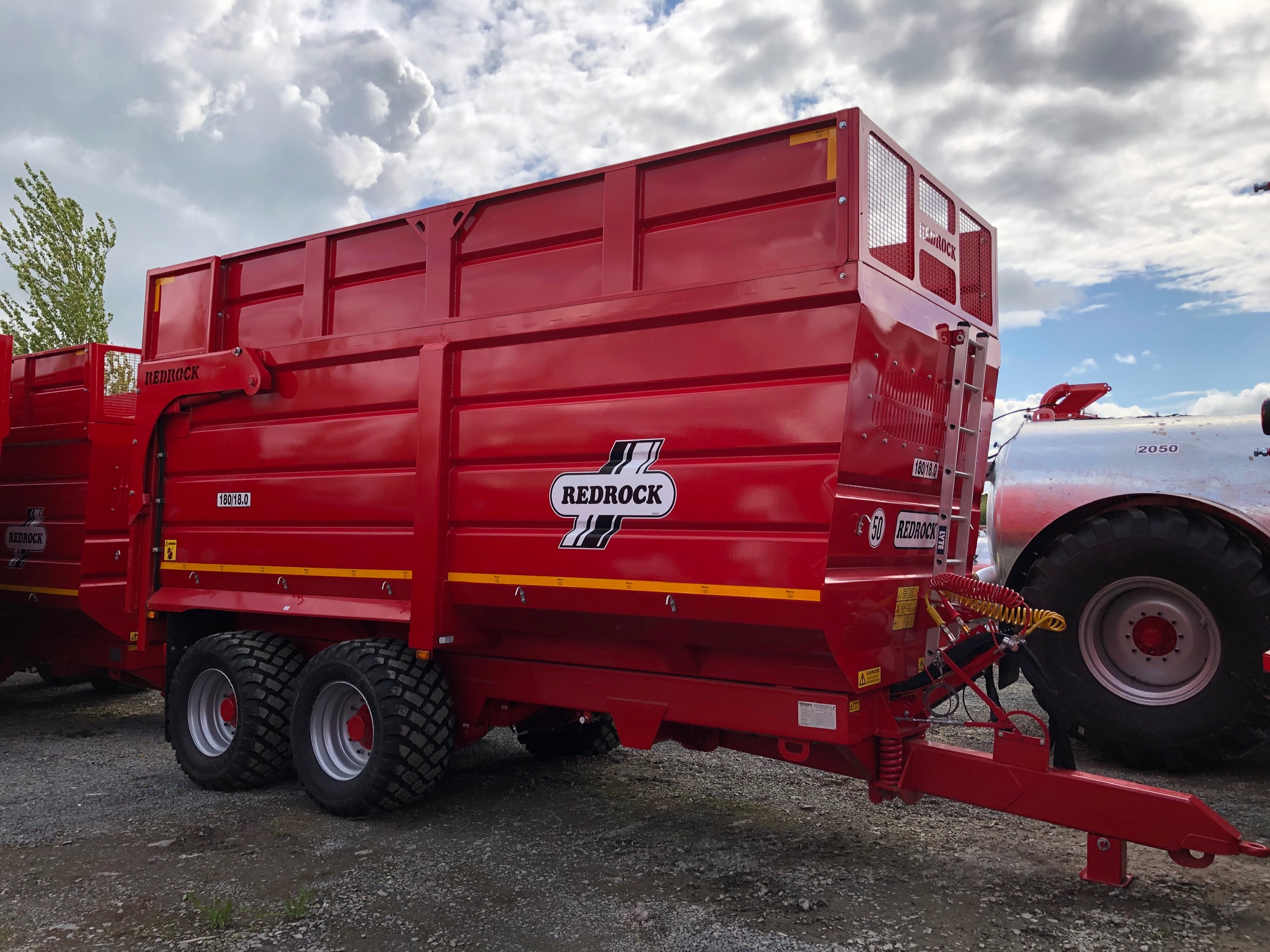 new-redrock-grain-silage-trailers-alan-dunlop